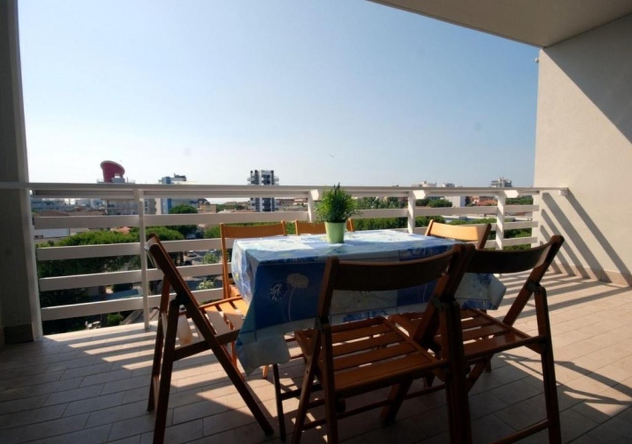Residenza Olimpo Apartment Lignano Sabbiadoro Exterior foto