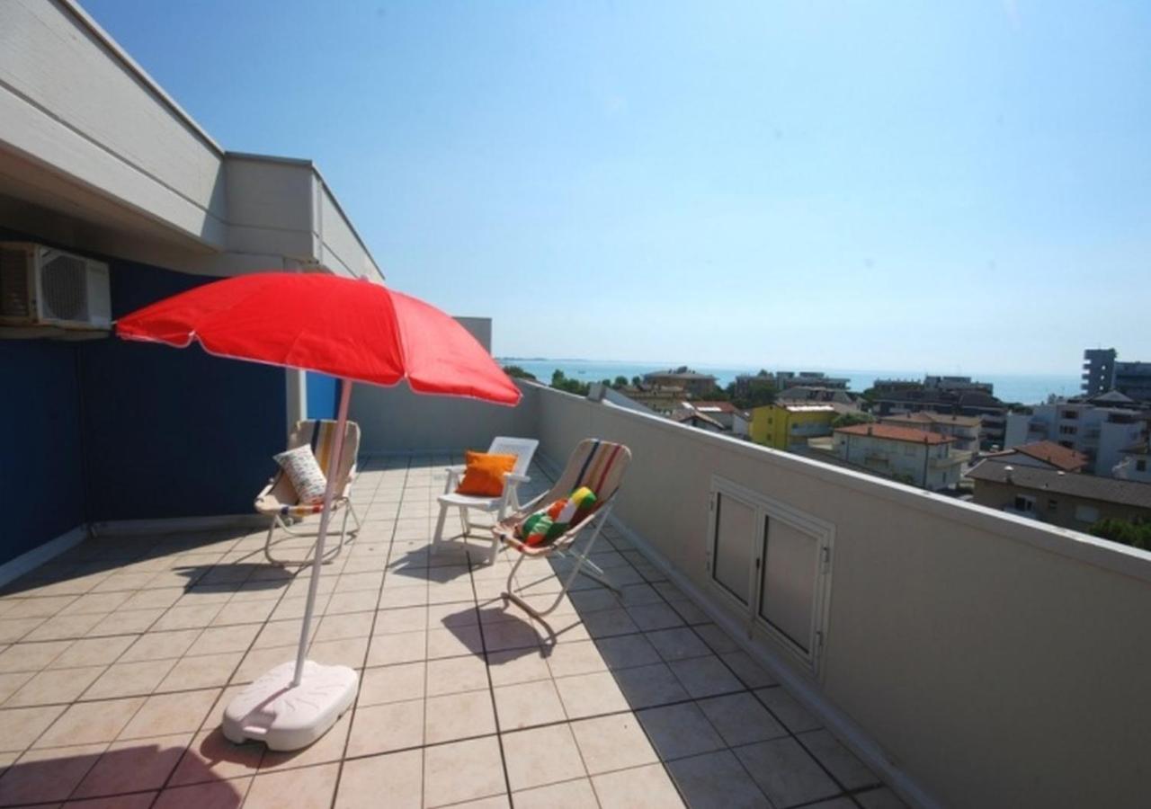 Residenza Olimpo Apartment Lignano Sabbiadoro Exterior foto