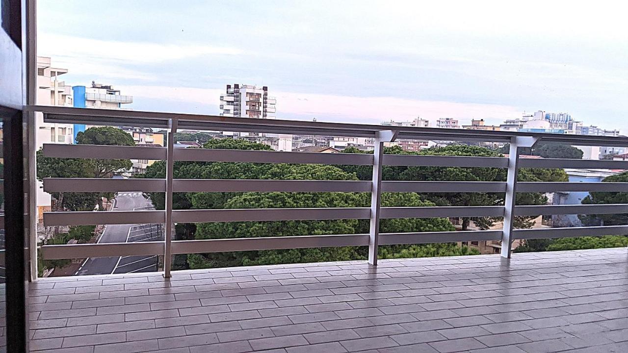 Residenza Olimpo Apartment Lignano Sabbiadoro Exterior foto