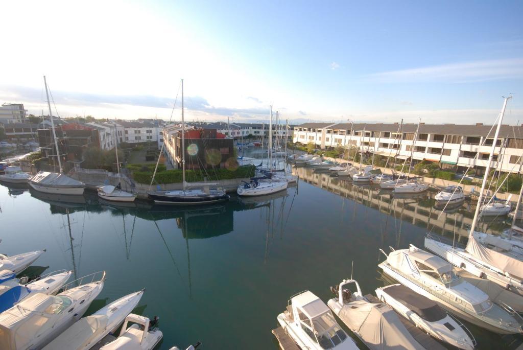 Residenza Olimpo Apartment Lignano Sabbiadoro Exterior foto